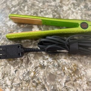 CHI Ultra Chi Flat Iron with Case